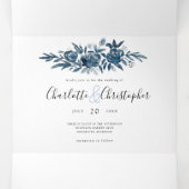 Blauwe bloemen allemaal in één bruiloft Uitnodigin Drieluik Uitnodiging (Binnenkant midden)