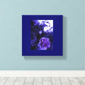 Blauwe Bloemen Canvas Afdruk (Insitu (Houten vloer))