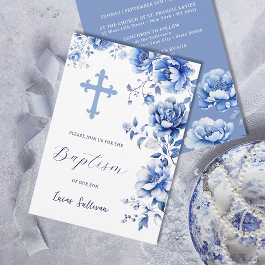 Blauwe bloemen doop kaart