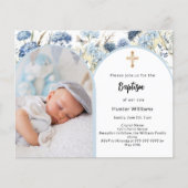Blauwe bloemen foto boogjongen Doopsel uitnodiging (Voorkant)