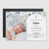 Blauwe bloemen foto boogjongen kruis Doop Magnetische Uitnodiging (Voorkant / Achterkant)