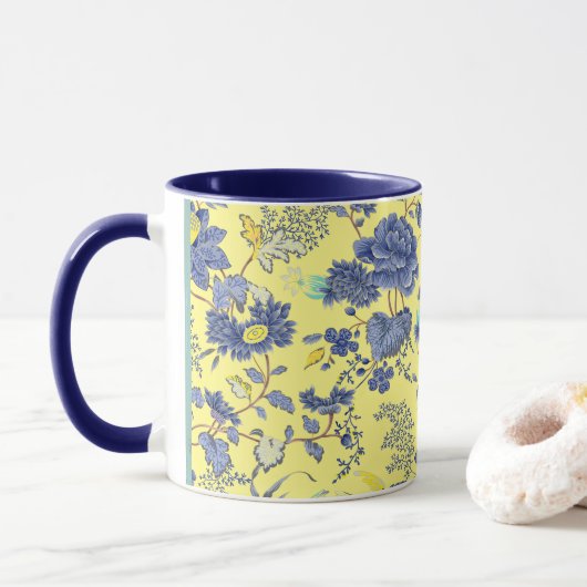 Blauwe bloemen Gele Mok (Met donut)