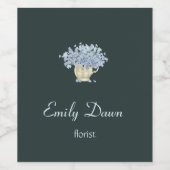 Blauwe bloemen in vasgrijs wijn etiket (Enkel label)
