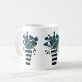 Blauwe bloemen met gestreepte Vase Fine Art Koffiemok (Voorkant links)