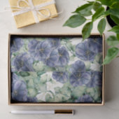 Blauwe bloemen met groene bladeren en goud tissuepapier (Geschenk)