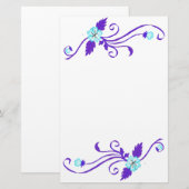 Blauwe bloemen met Paarse wijnsteenbakkerij Briefpapier (Voorkant / Achterkant)