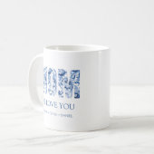 Blauwe Bloemen Moderne Typografie Chic Mom We Love Koffiemok (Voorkant links)