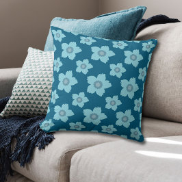 Blauwe bloemen op blauwe achtergrond kussen