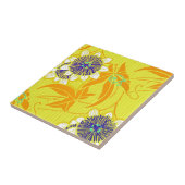 Blauwe bloemen op geel tegeltje (Zijkant)