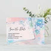 blauwe bloemen op roze achtergrond save the date (Staand voorkant)