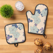 Blauwe bloemen, paarse bloemen, Floral Pattern Ovenwant & Pannenlap Set (Top down)