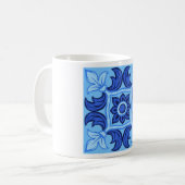 Blauwe Bloemen Tegel Patroon Mediterraan Koffiemok (Voorkant links)