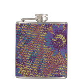 Blauwe bloemen tegen bladcamouflage heupfles (Voorkant)