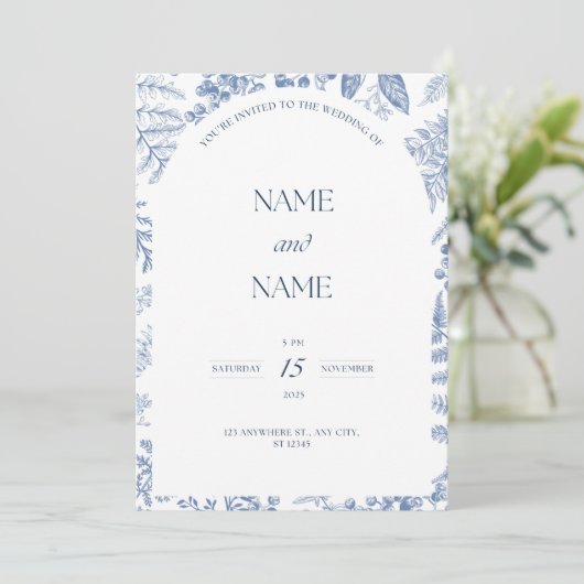 Blauwe bloemen thema bruiloft uitnodiging (Staand voorkant)