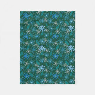 Blauwe Bloemen Tussen Bosgroen Fleece Deken