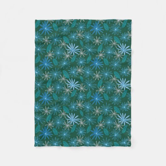 Blauwe Bloemen Tussen Bosgroen Fleece Deken (Voorkant)