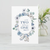 Blauwe bloemen twee worden een bruiloft uitnodigin kaart (Staand voorkant)