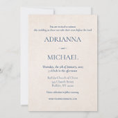 Blauwe bloemen twee worden een bruiloft uitnodigin kaart (Achterkant)