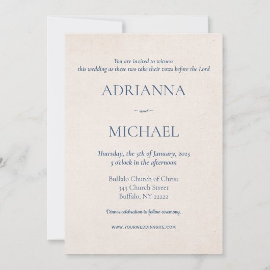 Blauwe bloemen twee worden een bruiloft uitnodigin kaart (Achterkant)