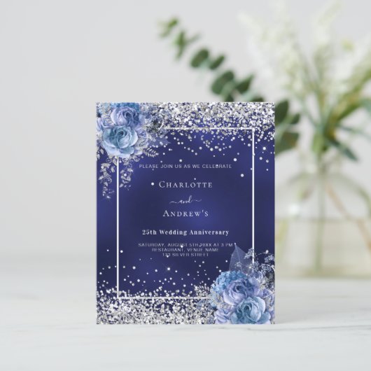 Blauwe bloemen zilver 25ste huwelijksuitnodiging (Staand voorkant)