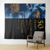 Blauwe Bloemen Zwart Goud 50e Jubileum Achtergrond Wandkleed (In Situ (horizontaal))