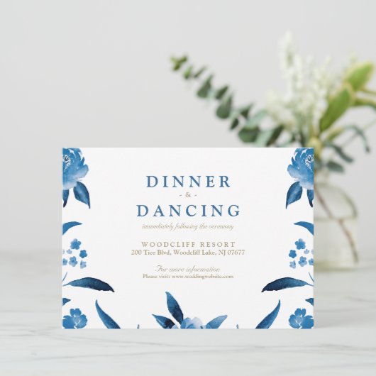 Blauwe bloemenChinoiserie Huwelijksreceptie Informatiekaartje (Staand voorkant)
