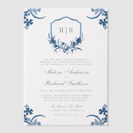 Blauwe Bloemenkam Monogram Huwelijk Vellum Uitnodigingen (Voorkant)