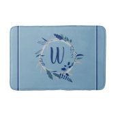 Blauwe bloemenkrans Aangepaste monogram strepen Badmat (Voorkant)