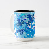 Blauwe Bloemige Draaikolk — Moderne Abstracte Mok (Voorkant links)