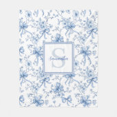Blauwe Bloemige Franse Toile Monogram Naam Fleece Deken (Voorkant)