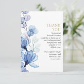 Blauwe bloemige herdenkingsviering van levensbegra bedankkaart (Staand voorkant)