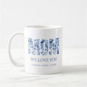 Blauwe Bloemige Moderne Typografie Chic Moeder We Koffiemok (Links)