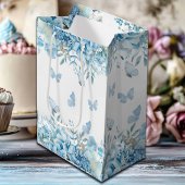Blauwe bloemvlinders medium cadeauzakje