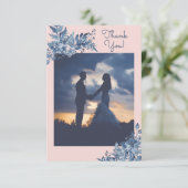 Blauwe, Blush Pink Waterverf Floral Weddenfoto Bedankkaart (Staand voorkant)