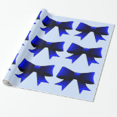 Blauwe bogen die papier verpakken (Uitgerold)