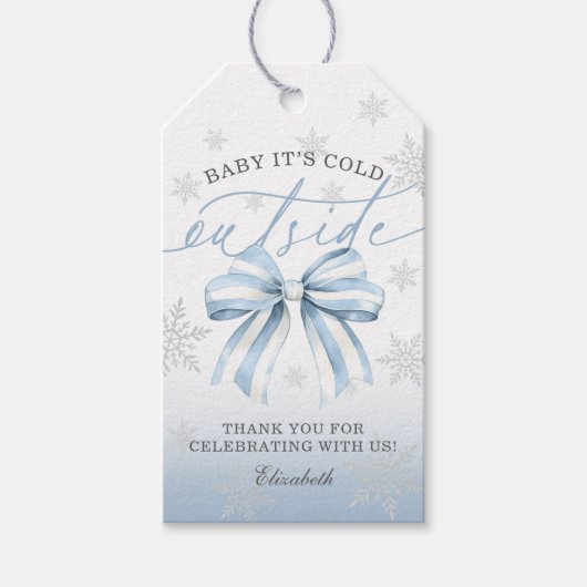 Blauwe Boog Baby Het is Koud Buiten Babyfeestje Cadeaulabel (Voorkant)