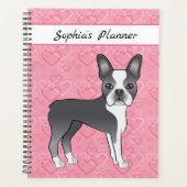 Blauwe Boston Terrier-hond op roze harten en tekst Planner (Voorkant)