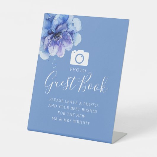Blauwe Botanische Bloemen Foto Gastenboek Bruiloft Reclamebord Met Voetstuk (Voorkant)