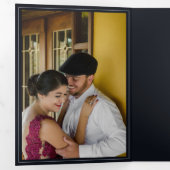 Blauwe Bourgondische olijfbladeren bruiloft Drieluik Uitnodiging (Binnenzijde eerst)