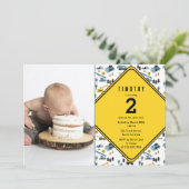 Blauwe Bouwtrucks Site Foto Verjaardagsfeestje Bedankkaart (Staand voorkant)