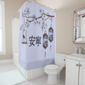 Blauwe bruine lantaarns vogelkooi "Tranquility" Douchegordijn (In situ)