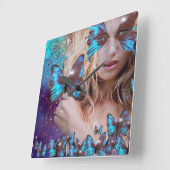 BLAUWE BUTTERFLES MET GROENE GOUDEN VIERKANTE KLOK (Hoek)