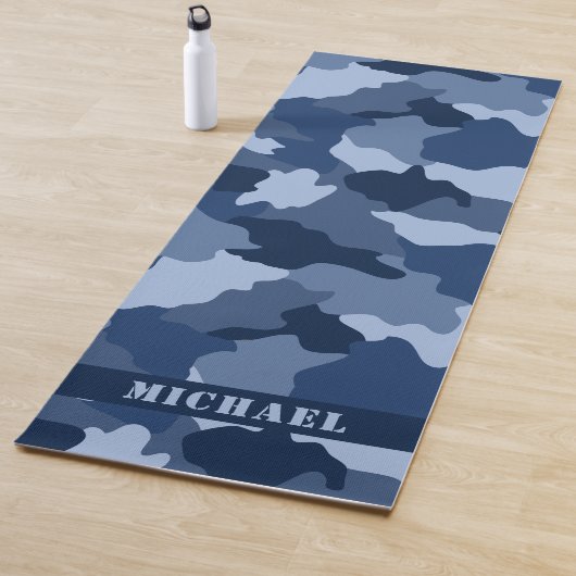 Blauwe Camouflage Patroon Monogram Naam Yogamat (In situ)