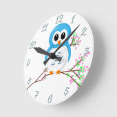 Blauwe cartoon uil op een tak ronde klok (Hoek)