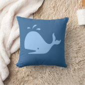 Blauwe CARTOON walvis op medium blauw kussen (Deken)