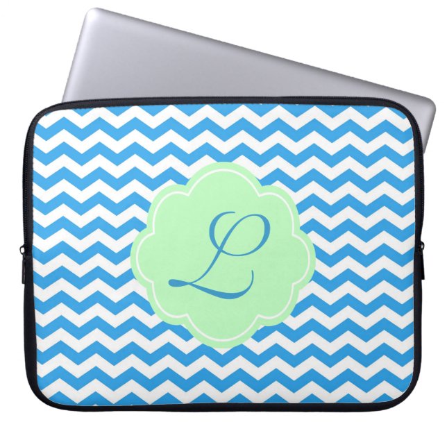 Blauwe chevron, lichte groene vorm, monogram laptop sleeve (Voorkant)