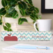 Blauwe Chevron Red Apple-leerstoel Naambordje