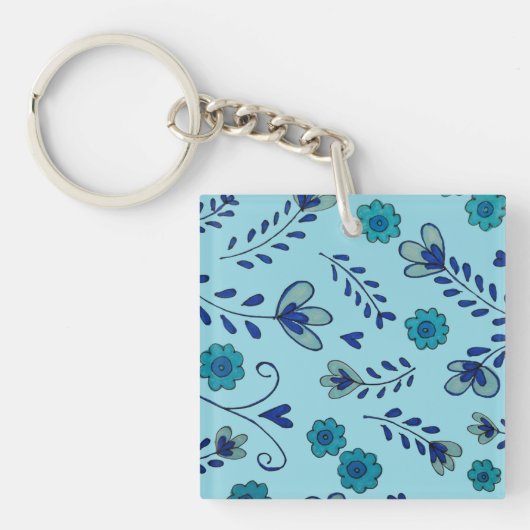 Blauwe chinoiserie bloemen sleutelhanger (voorkant)