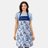 Blauwe Chinoiserie Monogram Naam Schort (Gedragen)