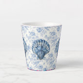 Blauwe Chinoiserie Shell Kleine Keramische Latte M Mok (Voorkant)